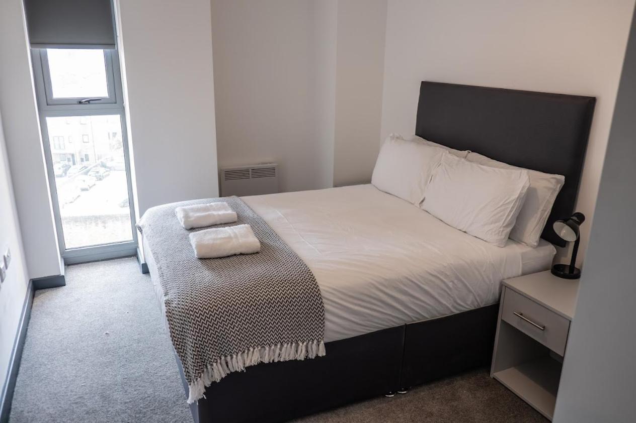 High Point 2 Bed * Bradford (West Yorkshire)